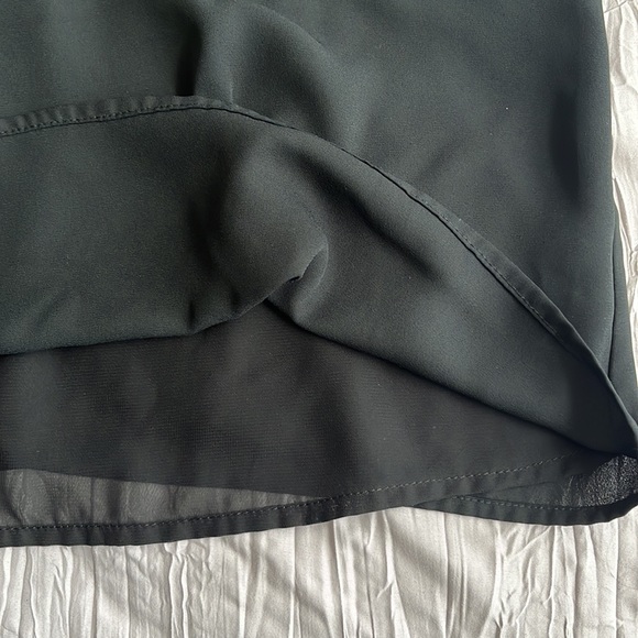 Sleeveless Blouse / Dynamite - Picture 7 of 8